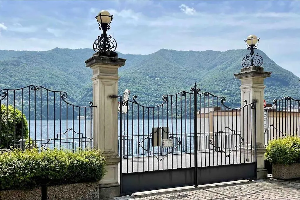 Regina 129 Apartment Carate Urio